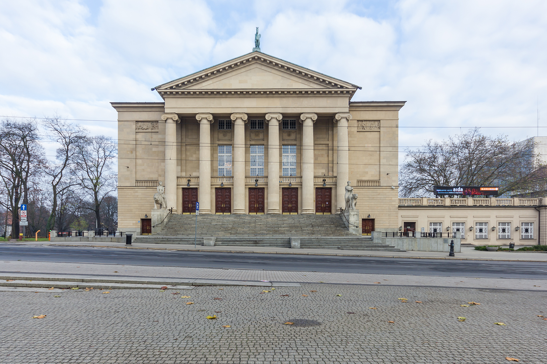 2008 Teatr Wielki im. S. Moniuszki w Poznaniu